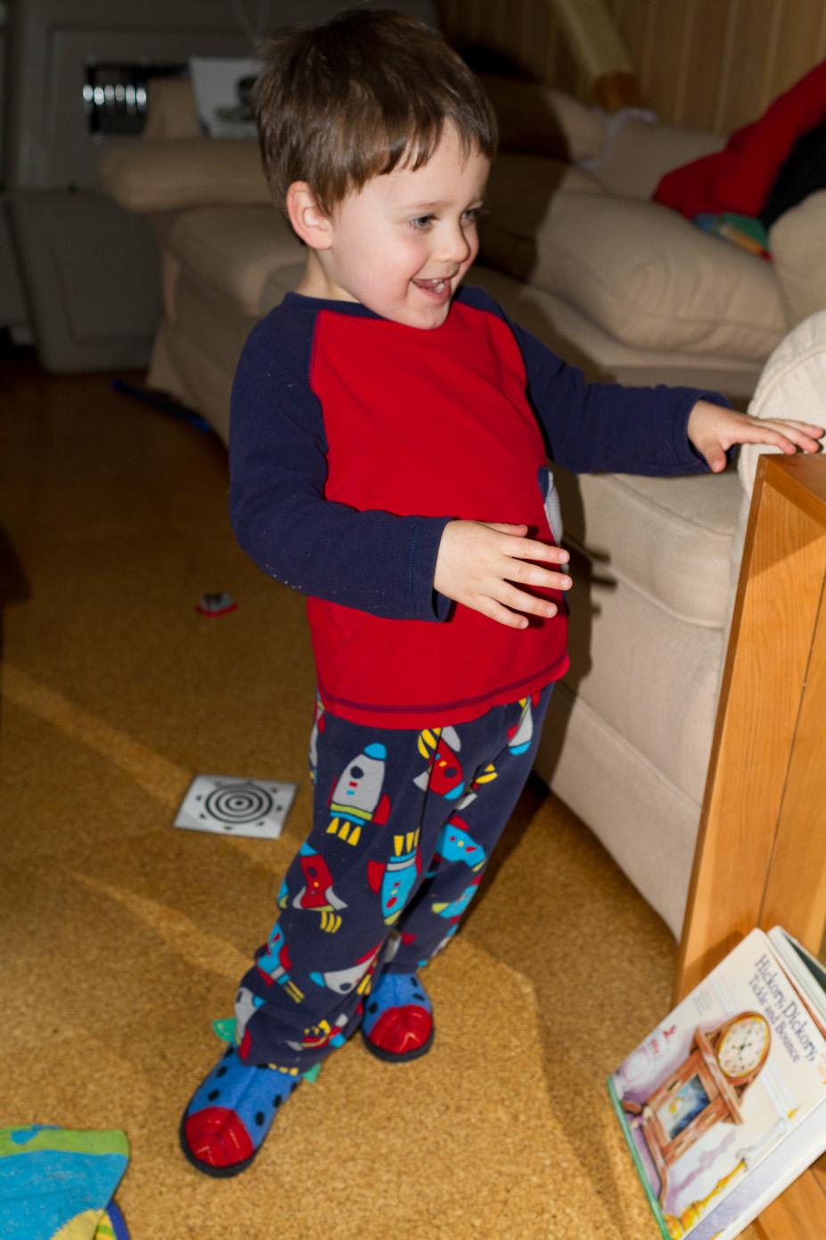 June 02, 2011 - Style'n in the matching rocket-pajamas and rocket-shoes